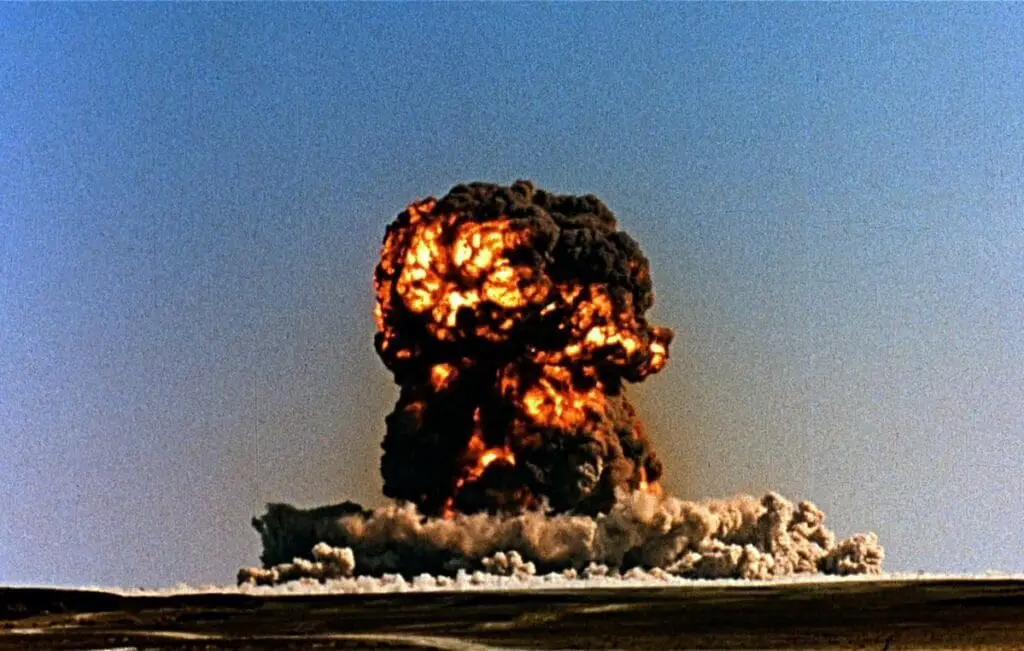 project-596-1-Copia-1024x651 O primeiro teste nuclear da china em 1964