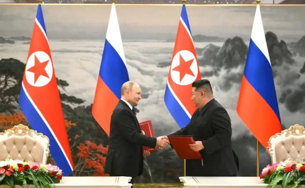 5249472594866993001-3-1024x631 Coreia do Norte Anuncia Produção em Massa de Drones kamikazes