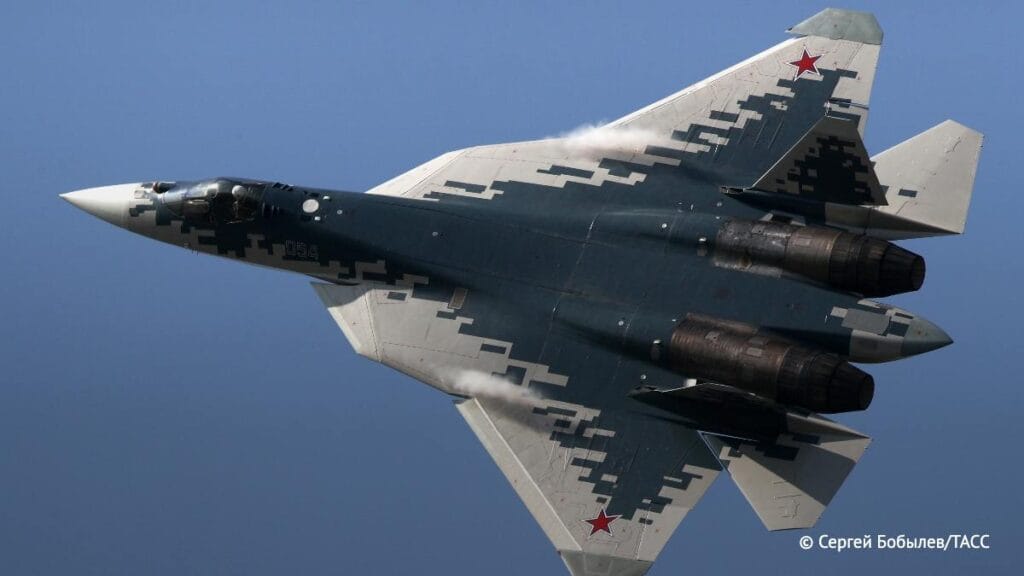 5287266636329509317-2-1024x576 Caça de Sexta Geração J-35A é Revelado na Exposição Aérea em Zhuhai, China 2024