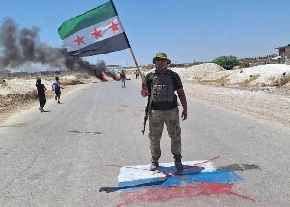 5352570673467354041-1 A Ofensiva do HTS e a Escalada da Guerra Civil na Síria